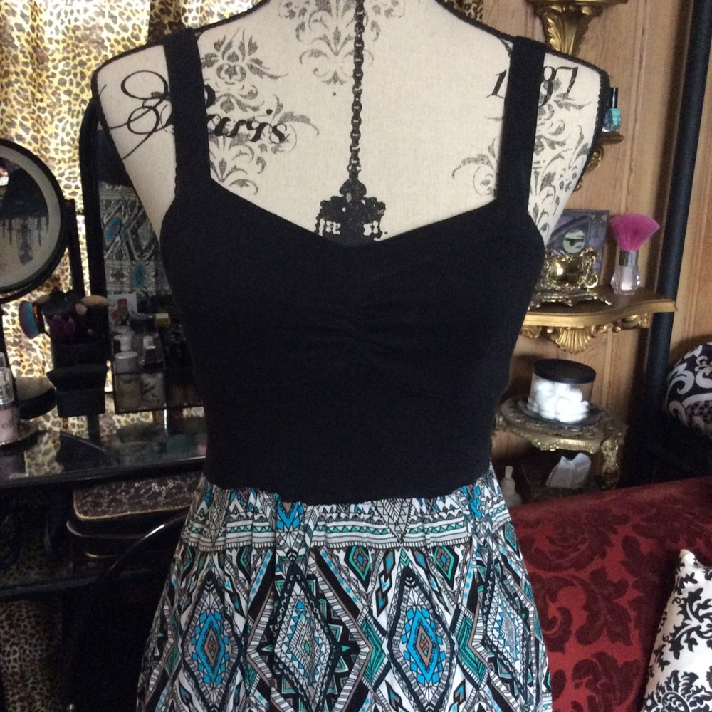 Maxi Aztec Dress - Picture 2 of 4